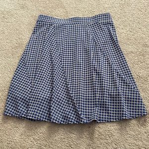 Beautiful lined to the knee skirt